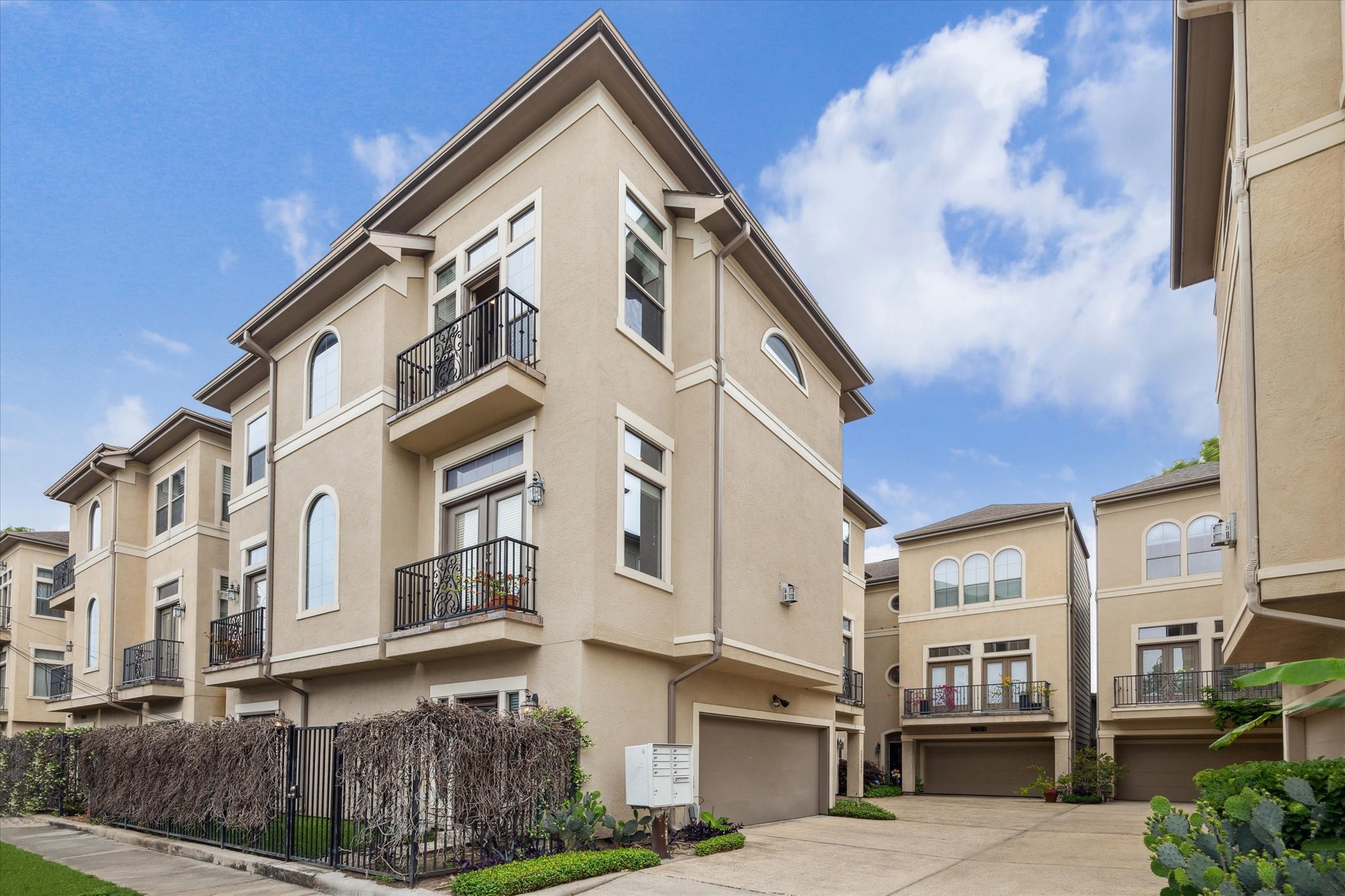 1732 Michigan Street Houston TX 77006