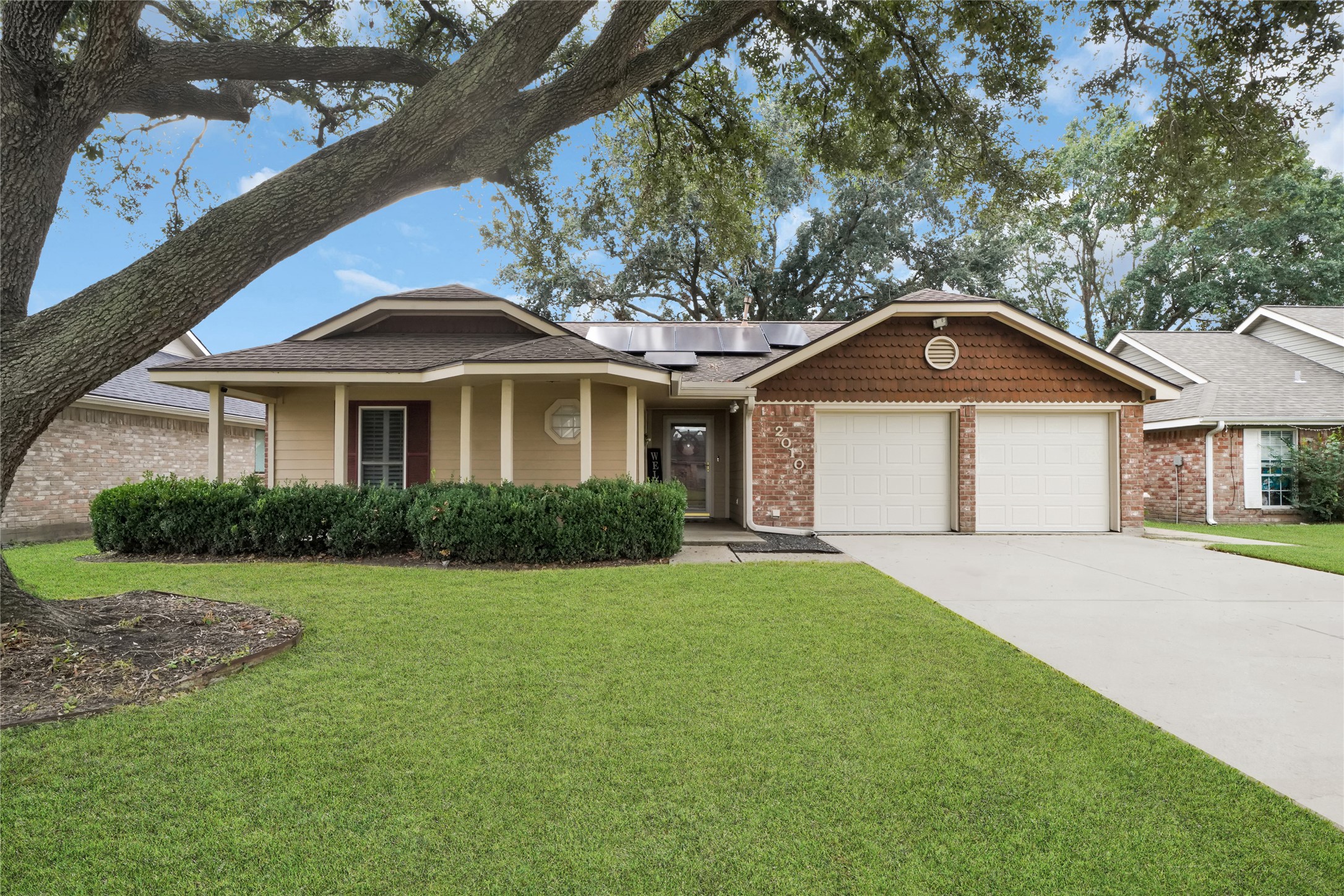 2010 Willowbend Drive Deer Park TX 77536