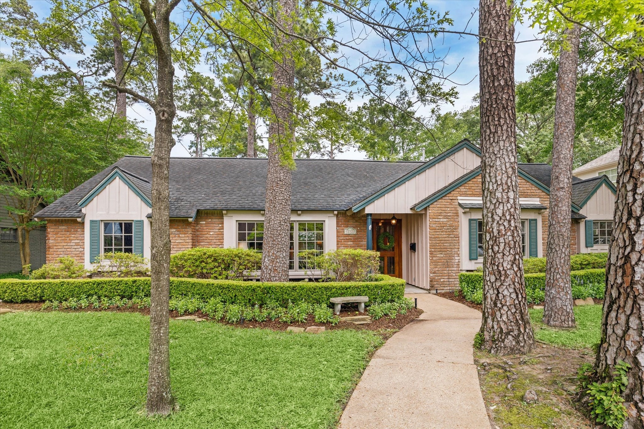 12122 Old Oaks Drive Houston TX 77024