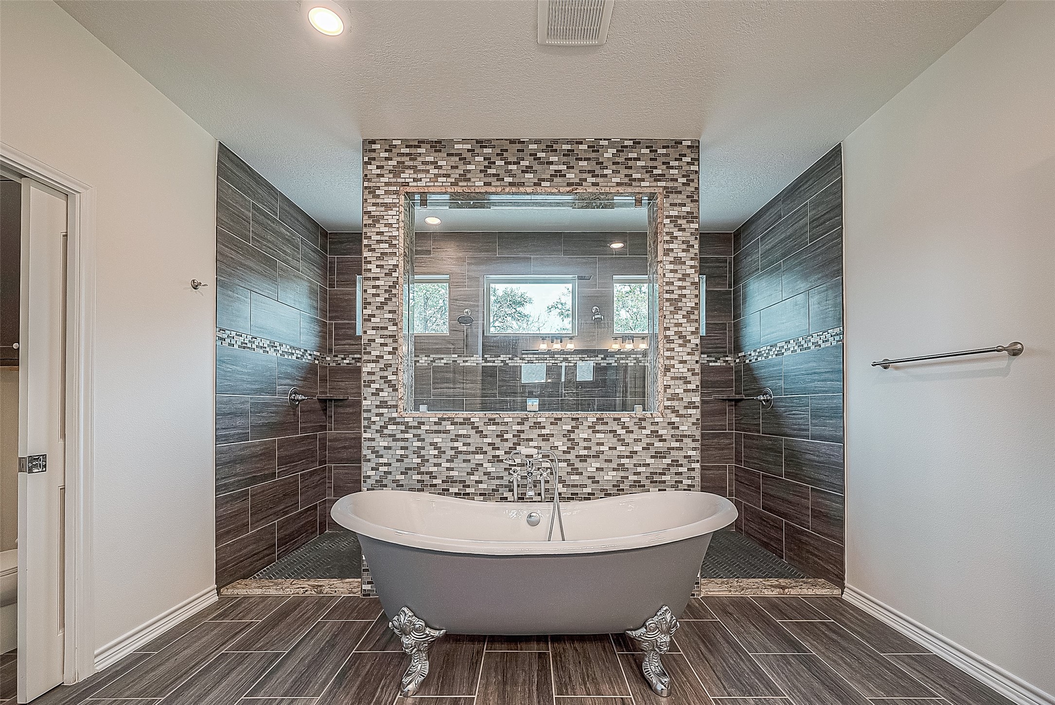 4061 Fm 160 Road N Liberty TX 77575