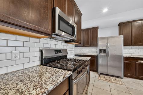 2907 Vales Point Drive Fresno TX 77545