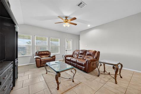 2907 Vales Point Drive Fresno TX 77545