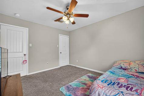 2907 Vales Point Drive Fresno TX 77545