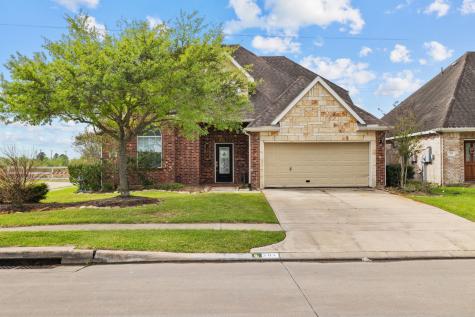 301 Lake Line Drive Alvin TX 77511