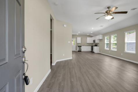 811 Jefferson Avenue Cleveland TX 77327