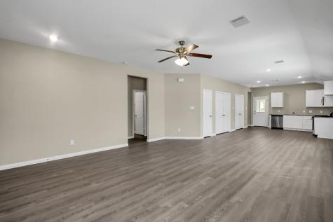 811 Jefferson Avenue Cleveland TX 77327