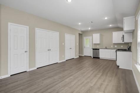 811 Jefferson Avenue Cleveland TX 77327