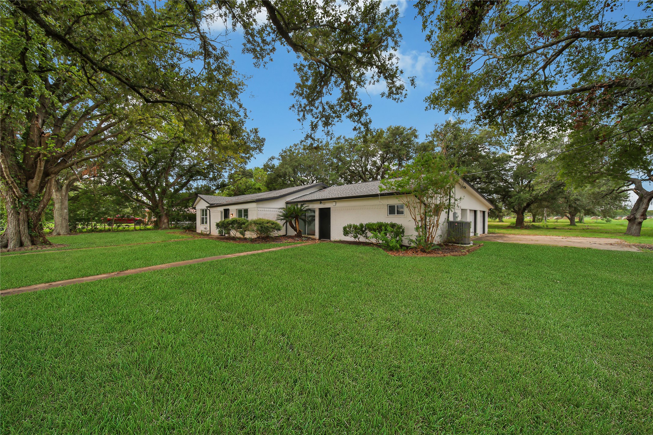 82 Nicole Bay City TX 77414
