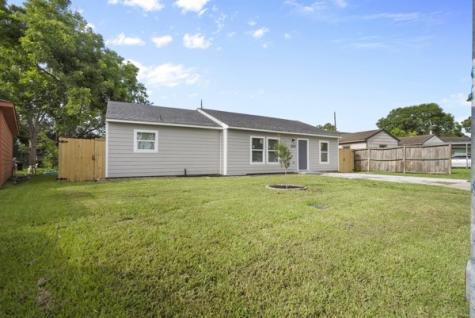 2202 Garvey Drive Pasadena TX 77506