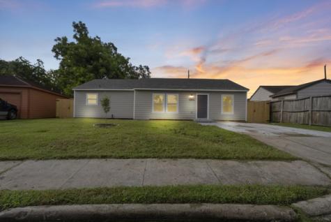 2202 Garvey Drive Pasadena TX 77506