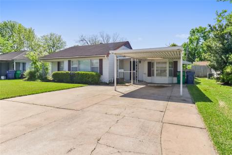 1220 San Felipe Street Angleton TX 77515