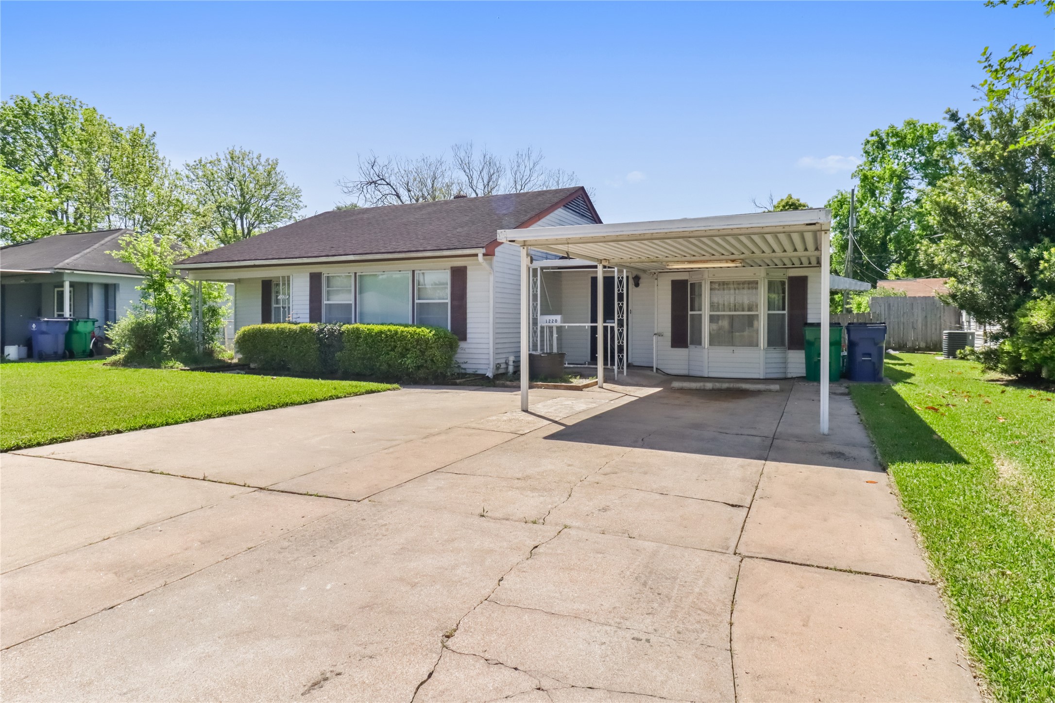 1220 San Felipe Street Angleton TX 77515