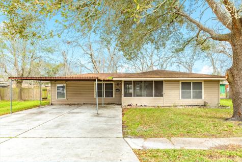 815 Akers Street Angleton TX 77515