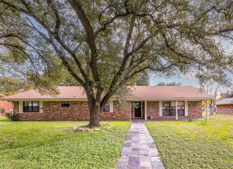 909 Anderson Street Hearne TX 77859