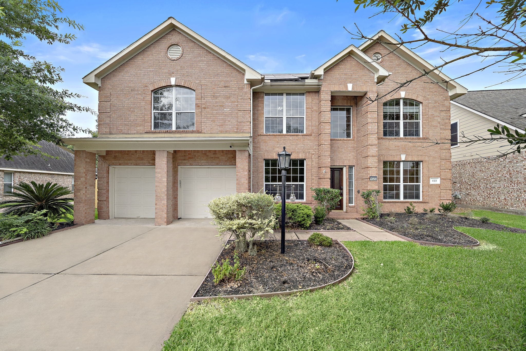1323 Cross Valley Drive Sugar Land TX 77479