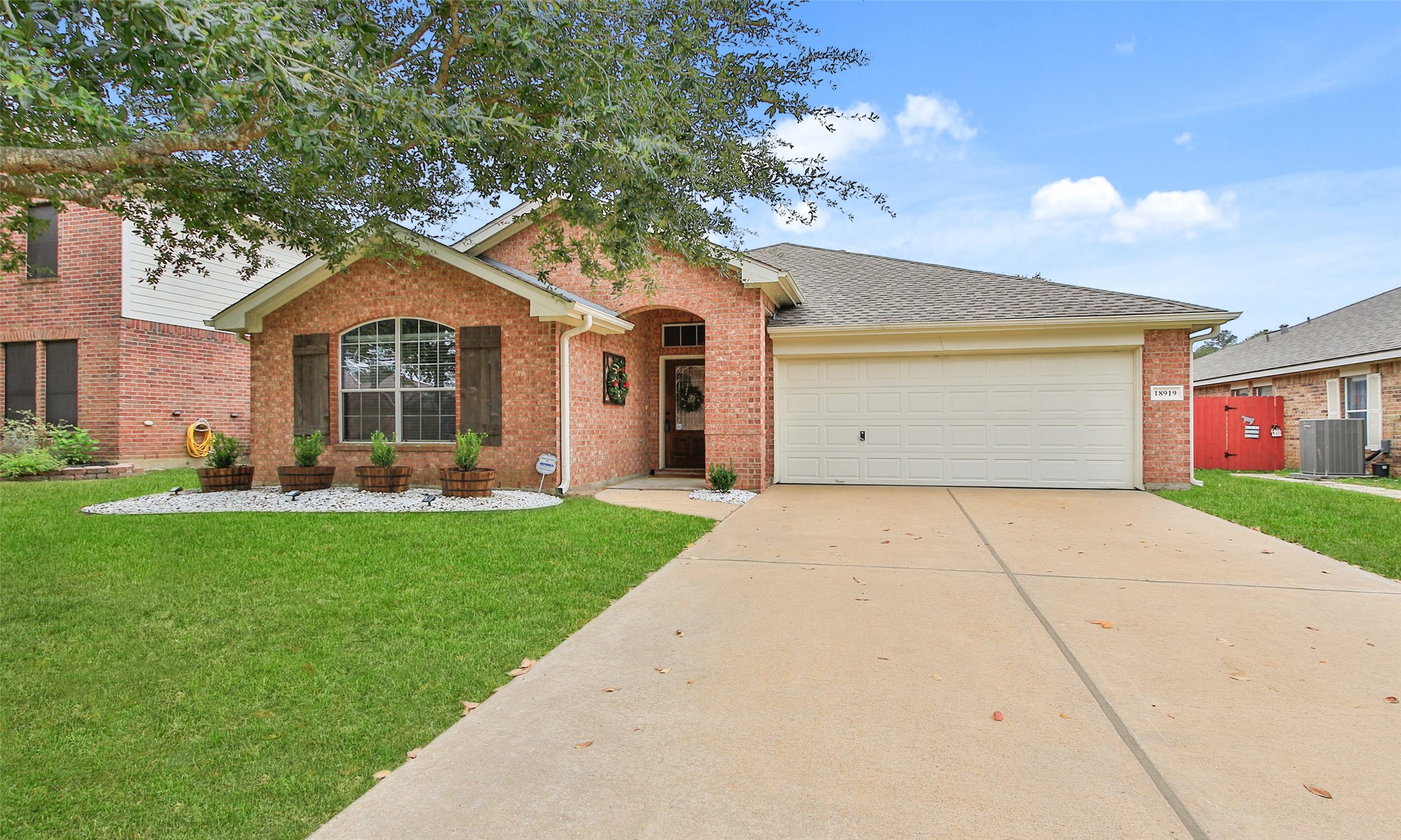 18919 Knobby Oaks Place Magnolia TX 77355