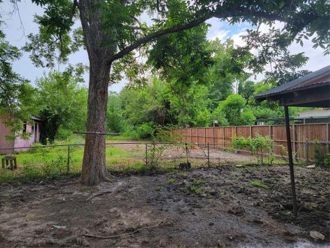 872 Lovers Lane Houston TX 77091