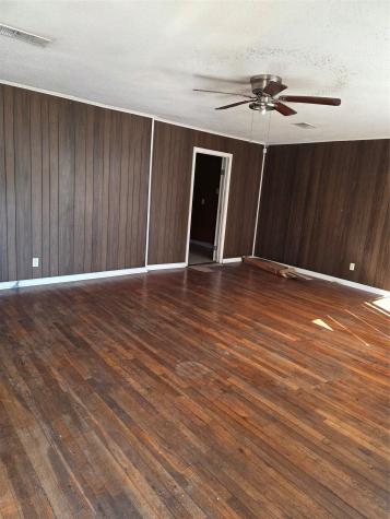 872 Lovers Lane Houston TX 77091