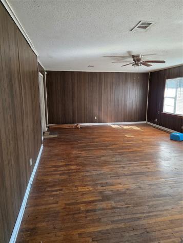 872 Lovers Lane Houston TX 77091