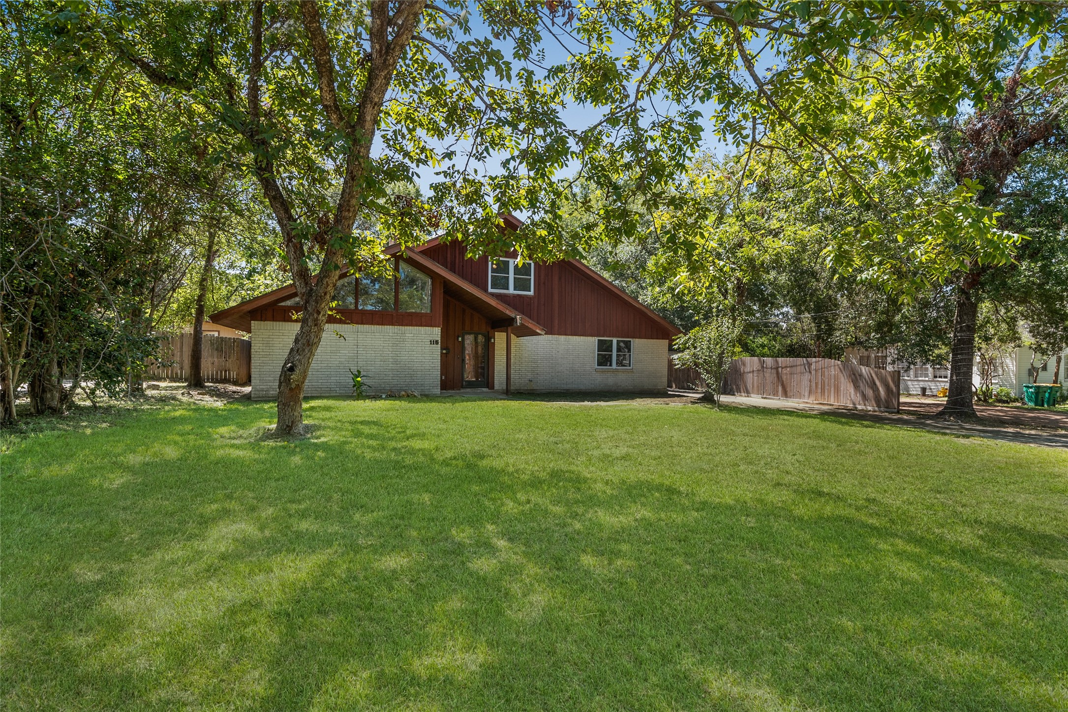 115 Conroe Drive Conroe TX 77301