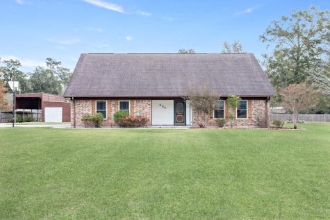203 Magnolia Trail Silsbee TX 77656