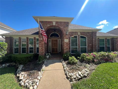 2113 Barrington Pointe Drive League City TX 77573