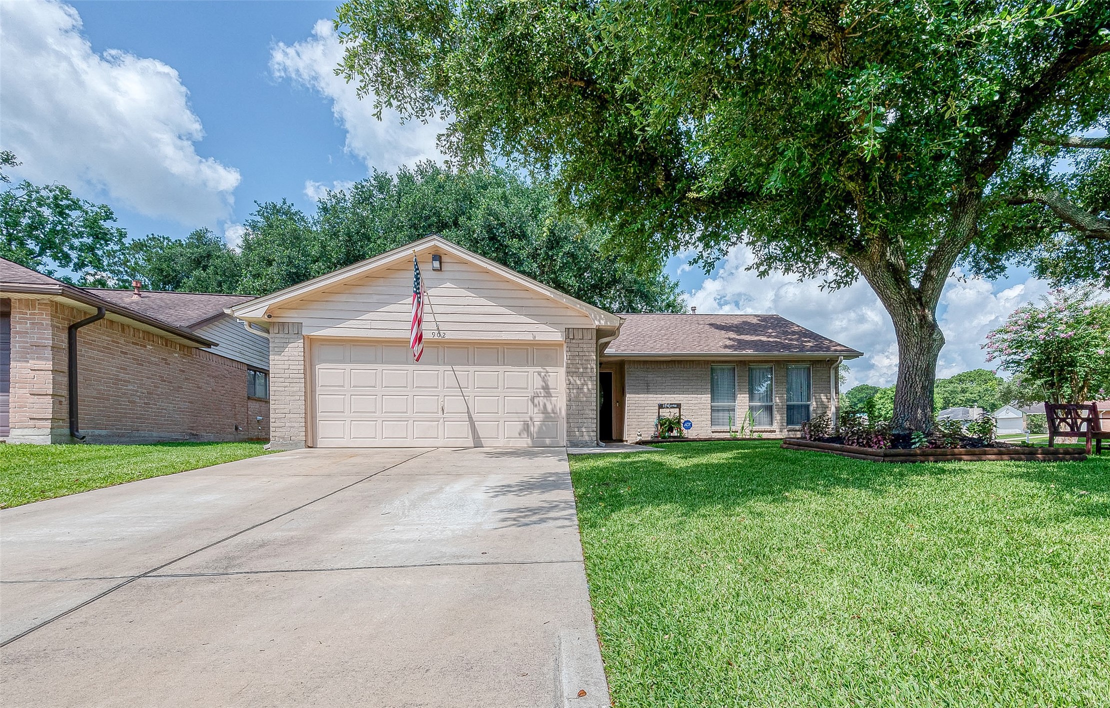 902 Country Place Boulevard Pearland TX 77584