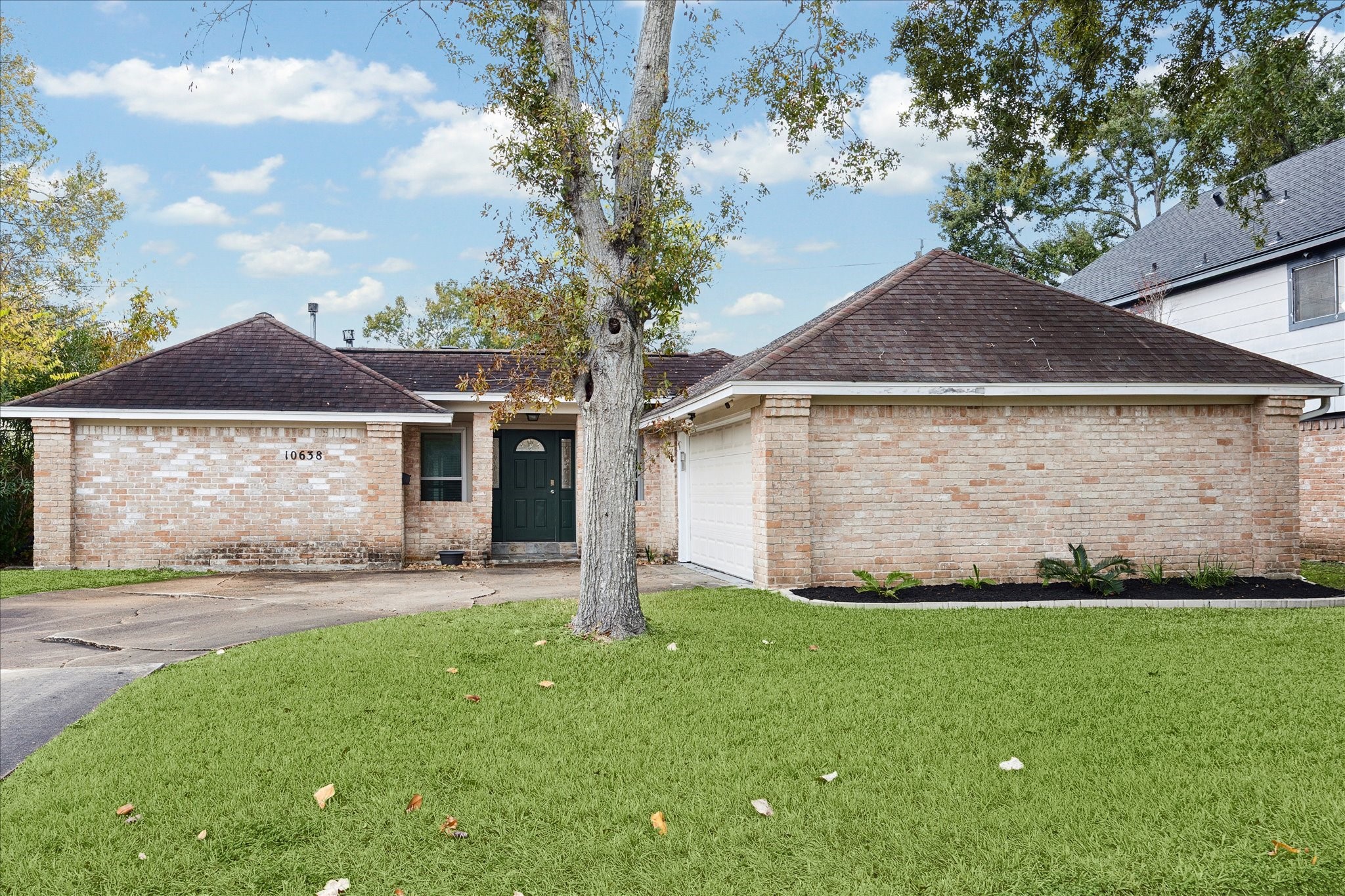 10638 Bob White Drive Houston TX 77096