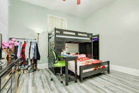 1625 Avenue M 1/2 Galveston TX 77550