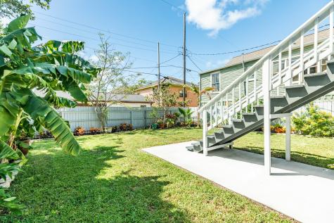 1625 Avenue M 1/2 Galveston TX 77550