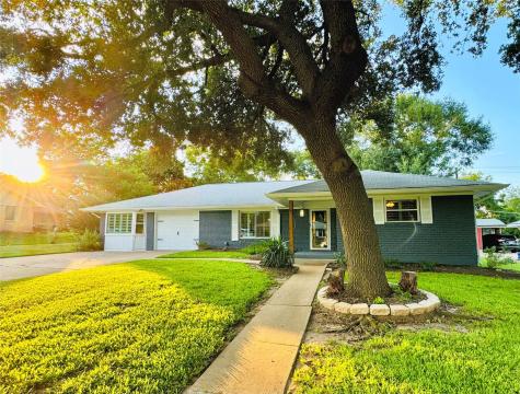 502 Spinn Street Brenham TX 77833