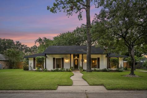 2719 Frostwood Circle Dickinson TX 77539