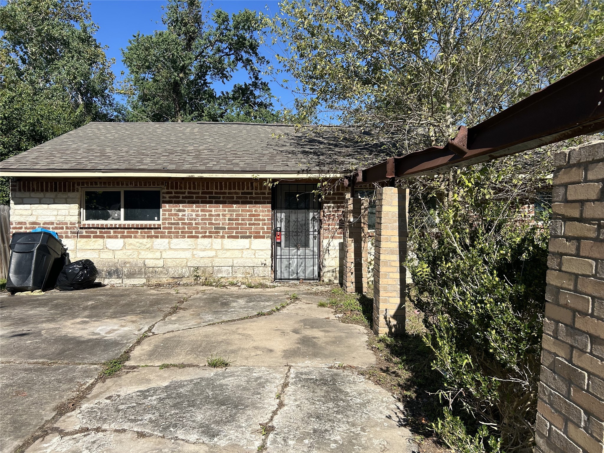 3031 Sunnydale Drive Houston TX 77051