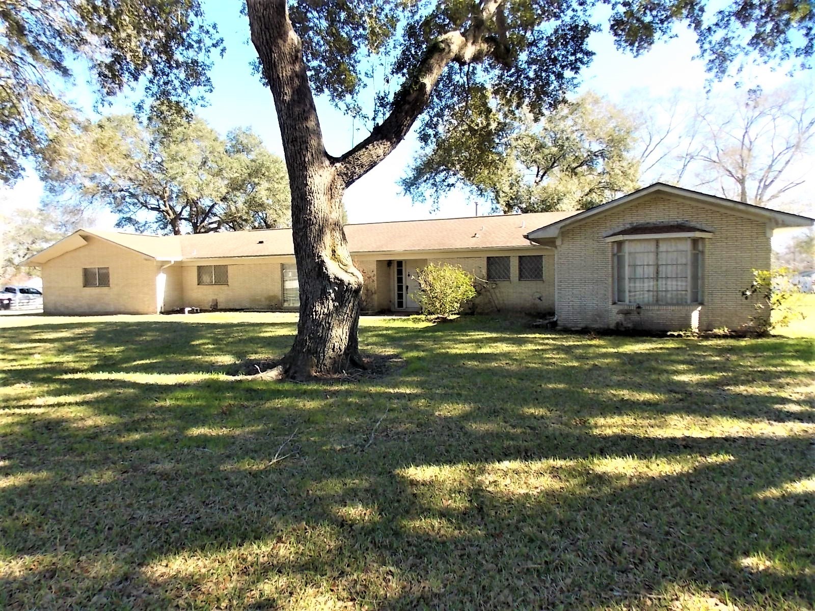 120 E Herring Street Sour Lake TX 77659