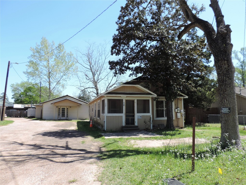 127 S Fenner Avenue Cleveland TX 77327