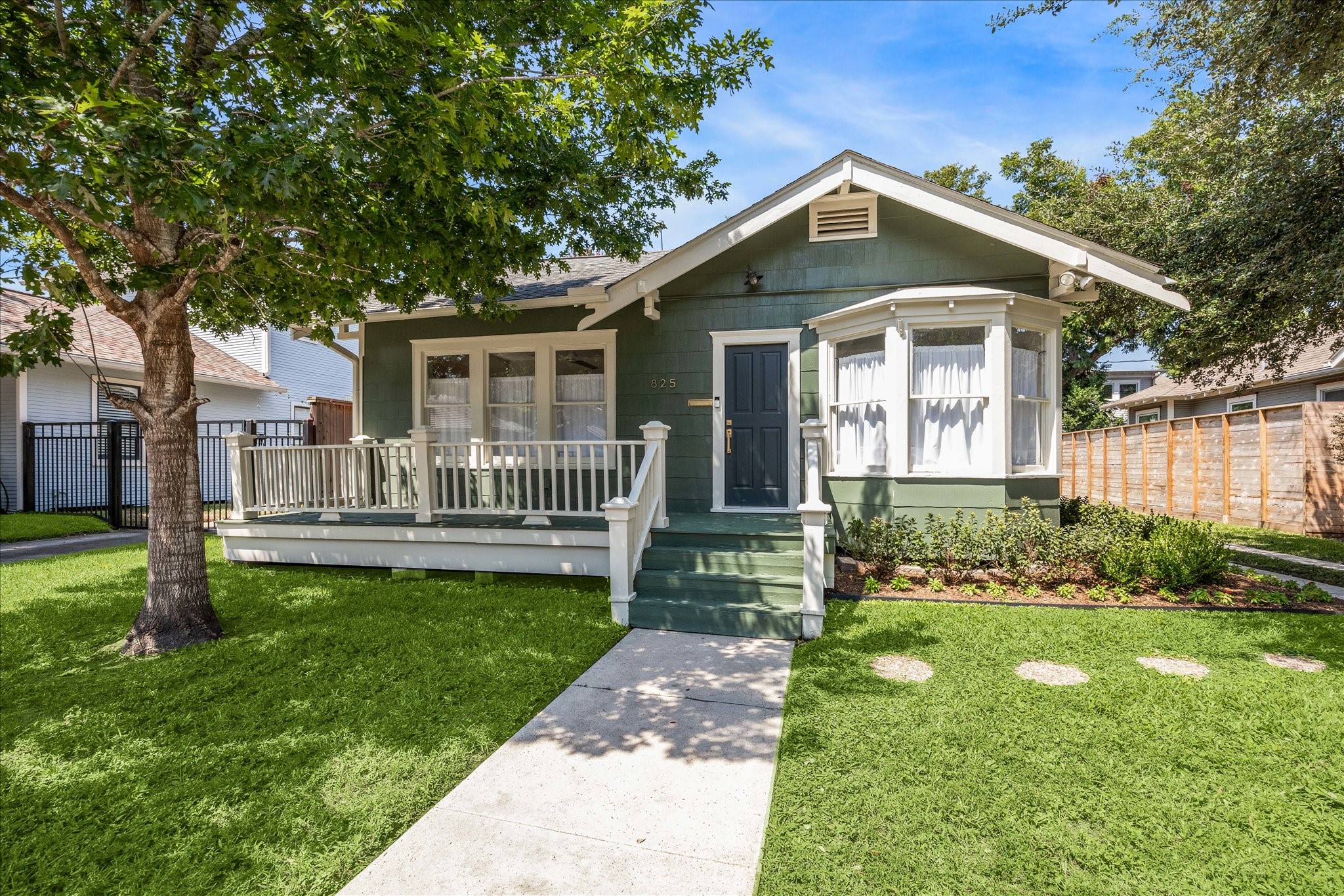 825 Key Street Houston TX 77009