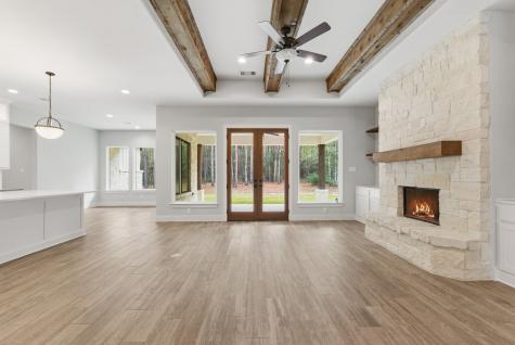 240 Grand View Huntsville TX 77340