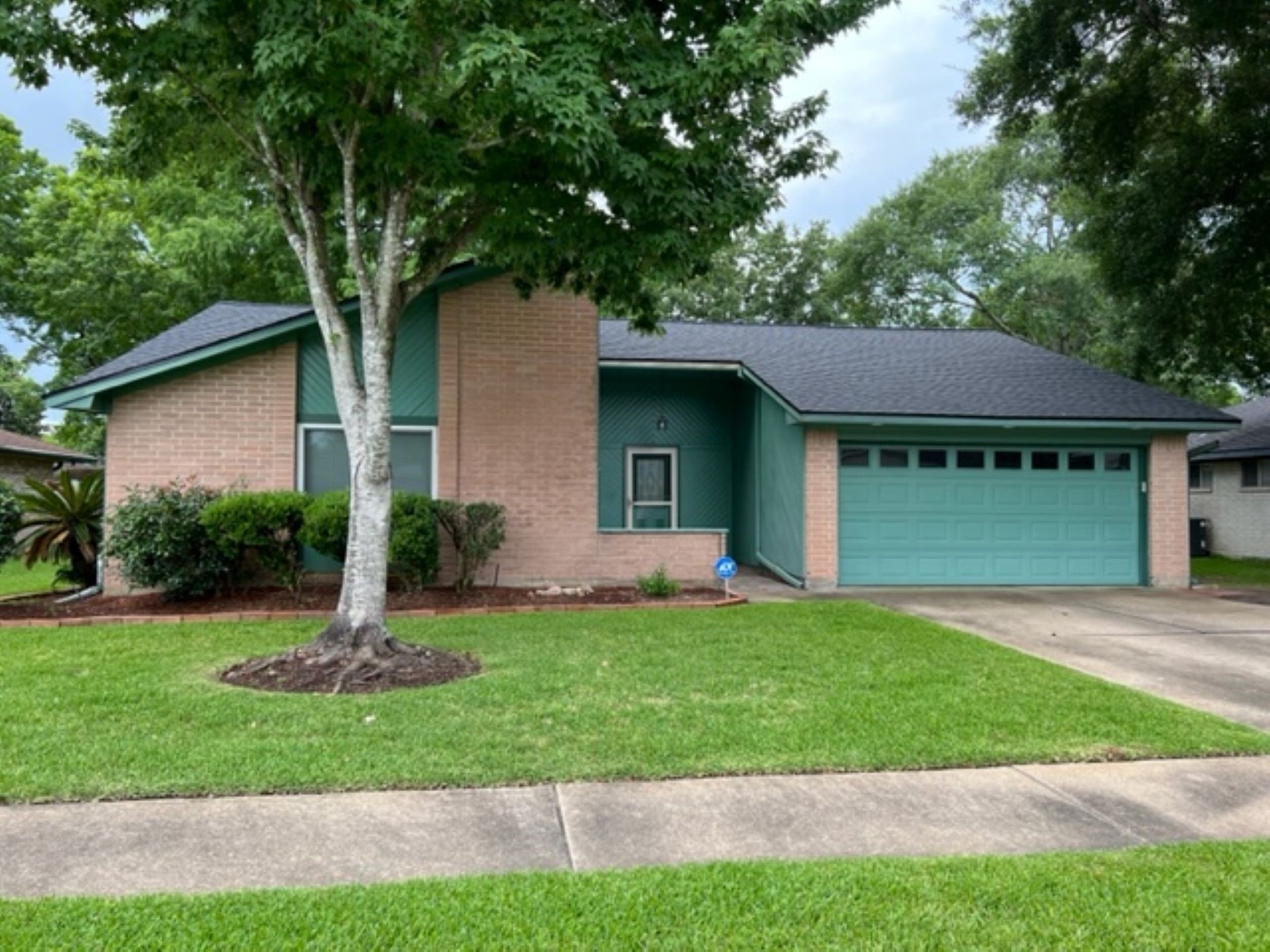 2104 Moss Creek Lane Pearland TX 77581