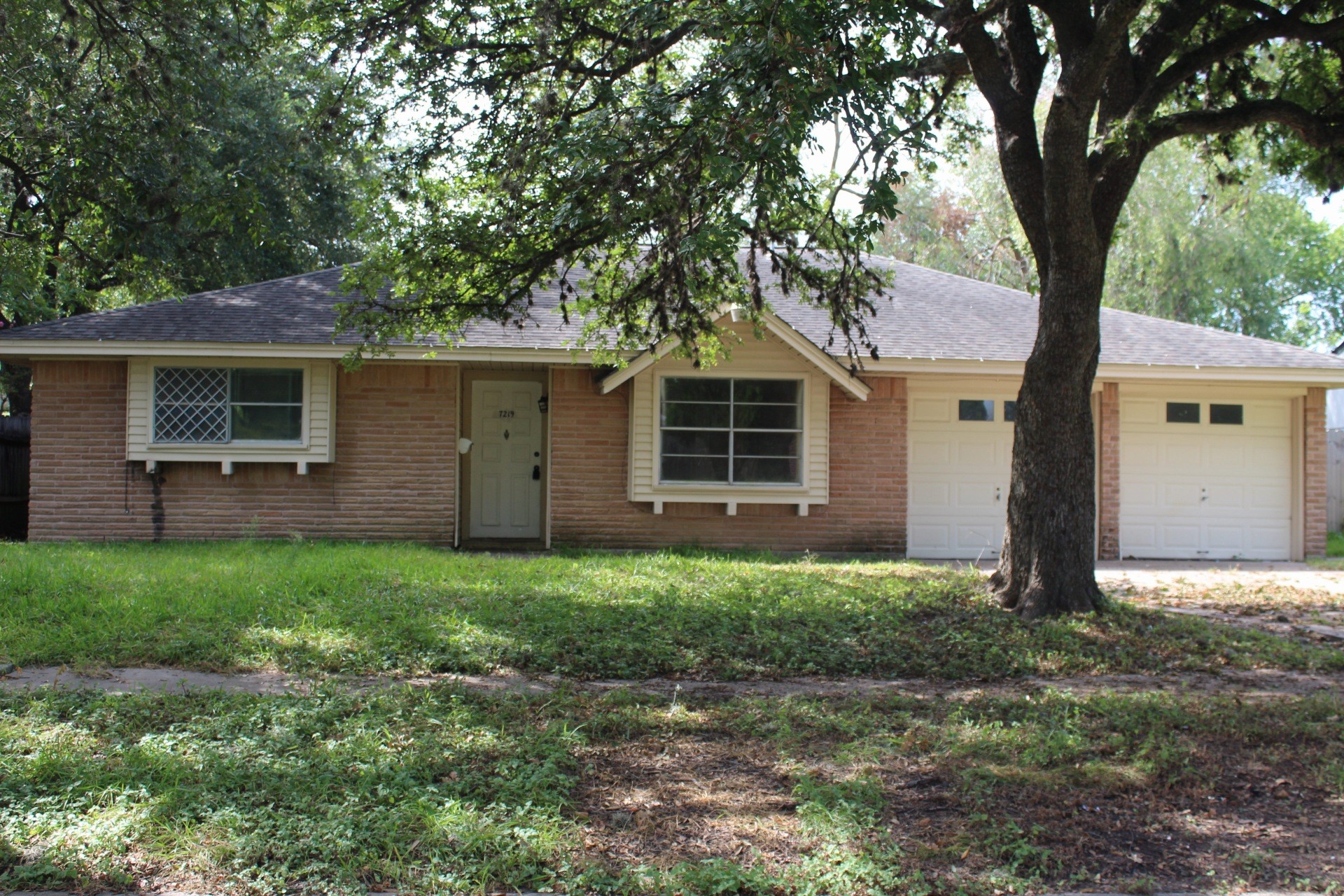 7219 Tanager Street Houston TX 77074