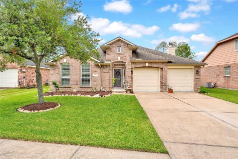 2988 Creek Falls Court Pearland TX 77581