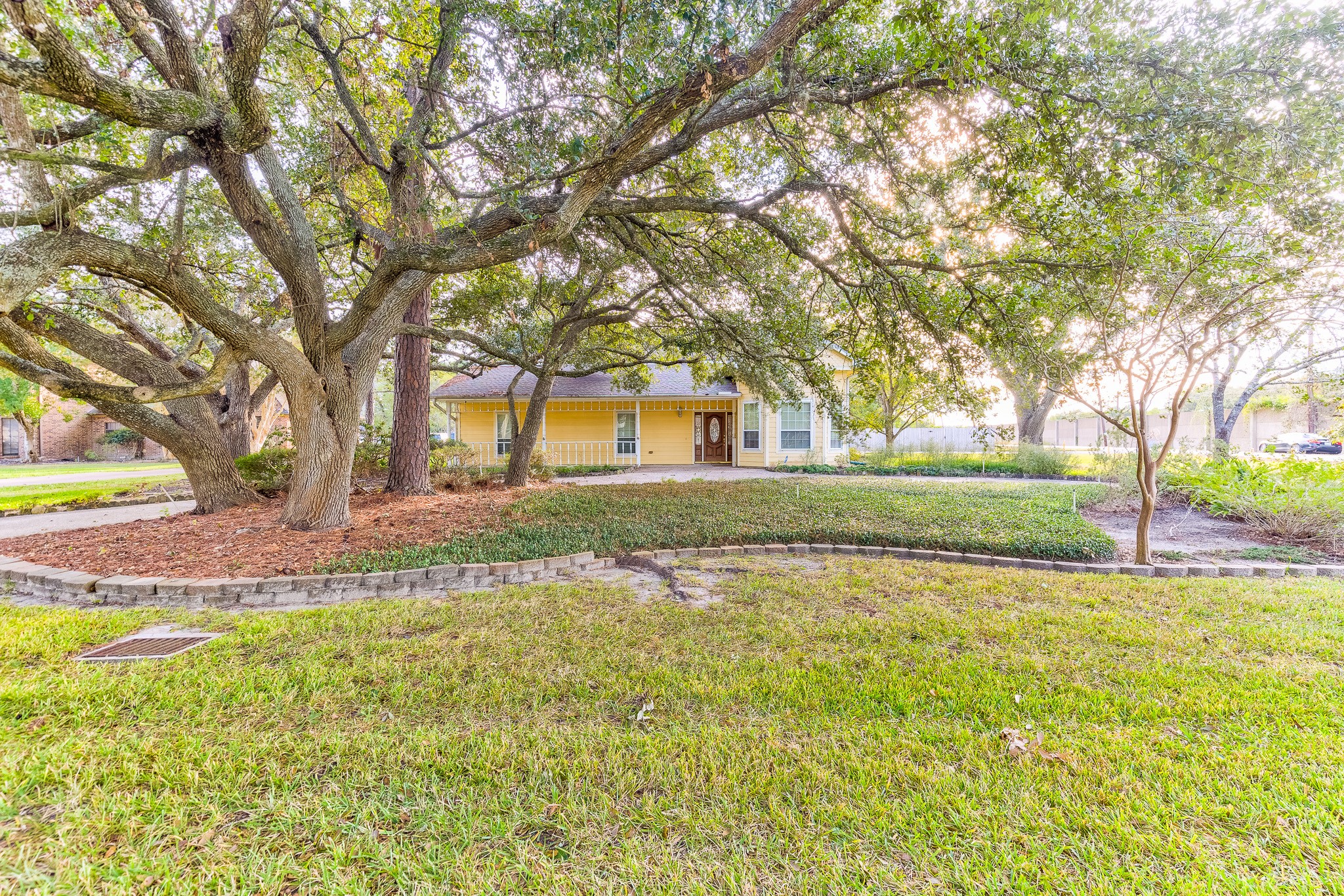 902 Layfair Place Friendswood TX 77546