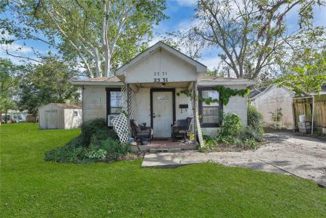 2531 S Grand Boulevard Pearland TX 77581