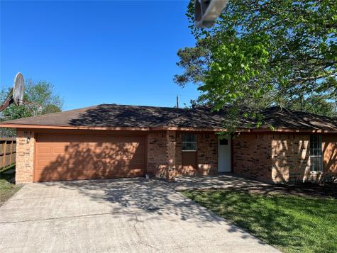 409 Sharondoah Drive Highlands TX 77562