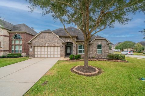 1233 Chuck Drive Friendswood TX 77546