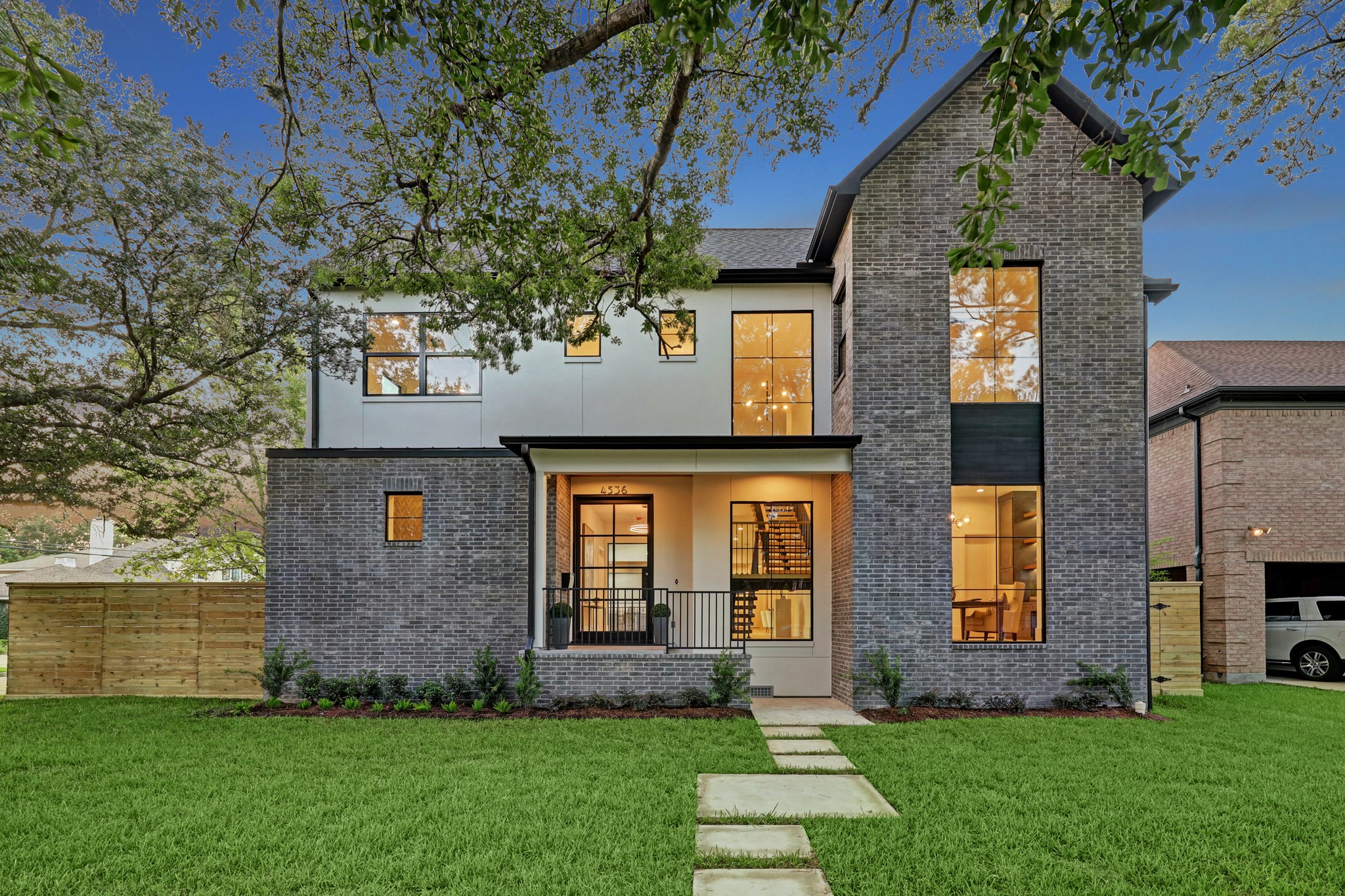 4536 Holt Street Bellaire TX 77401