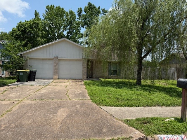 1603 Live Oak Hollow Street Pearland TX 77581