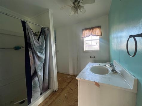 415 Oyster Street Freeport TX 77541