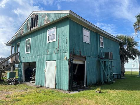 415 Oyster Street Freeport TX 77541