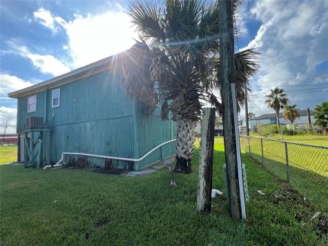 415 Oyster Street Freeport TX 77541