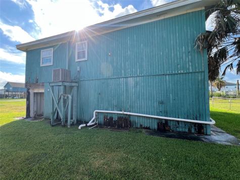 415 Oyster Street Freeport TX 77541